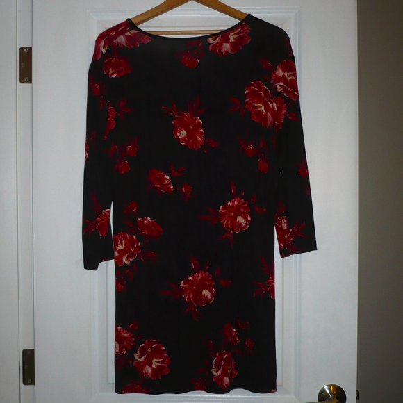 Gilmour Canadian Vancouver Soft Floral Bamboo Ballet Sleeve Dress - Picture 4 of 11